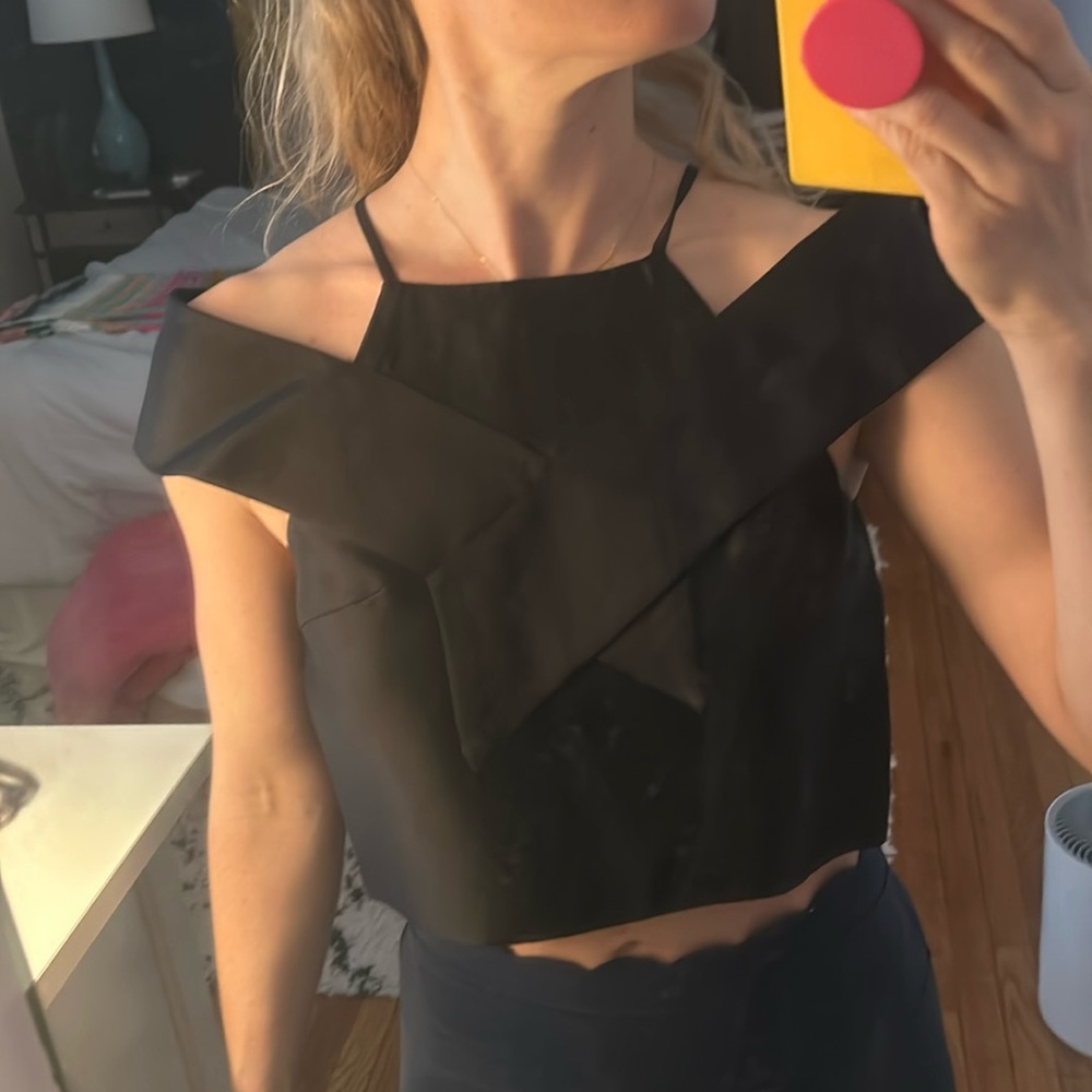 •Leanne Marshall Top•